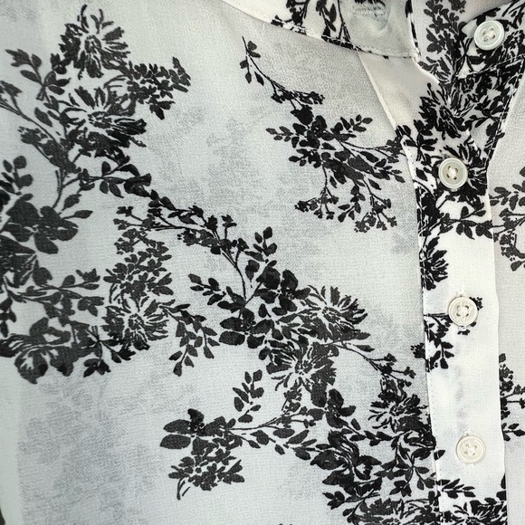 Vince Camuto Bouquets Chiffon Blouse - New Ivory - Size Large - NWT - Picture 5 of 7